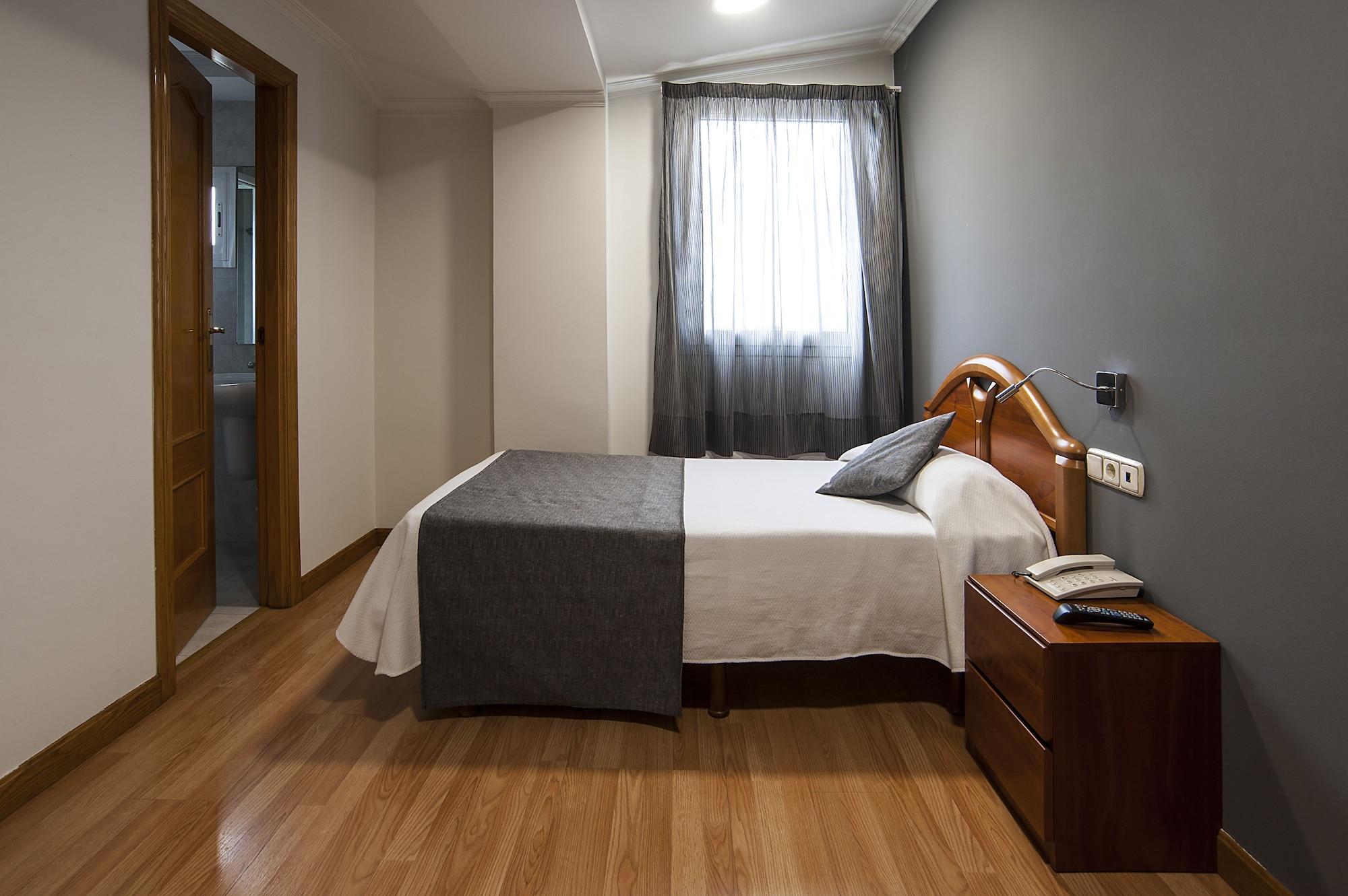 Iraipe Izaga Hostal Noáin Kültér fotó