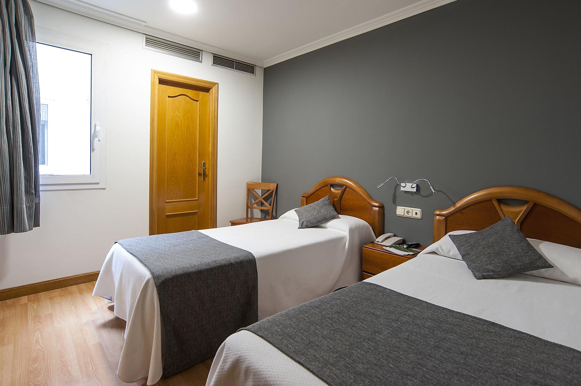 Iraipe Izaga Hostal Noáin Kültér fotó