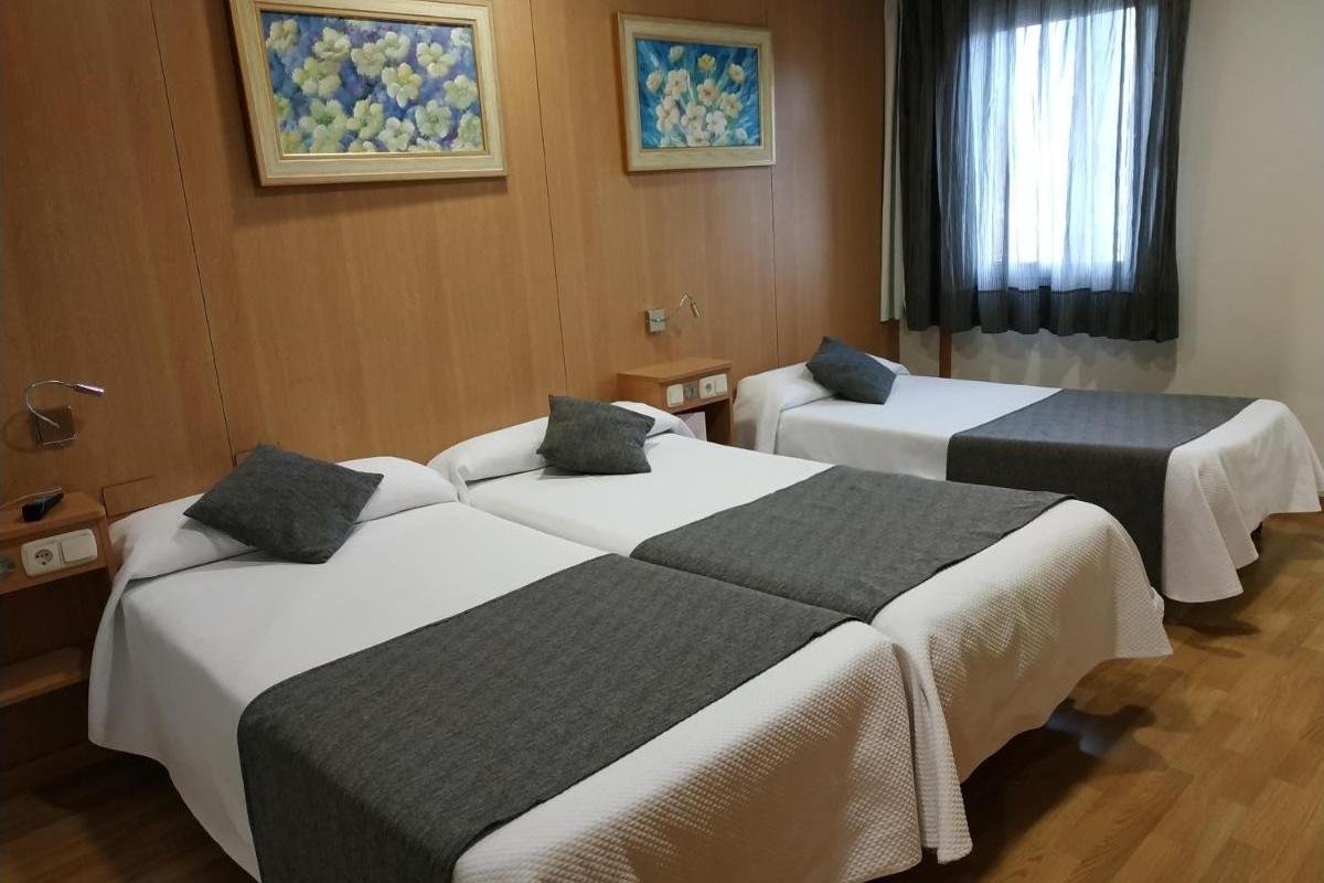 Iraipe Izaga Hostal Noáin Kültér fotó