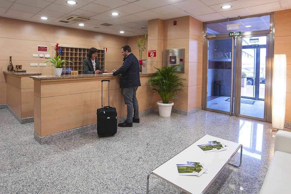 Iraipe Izaga Hostal Noáin Kültér fotó